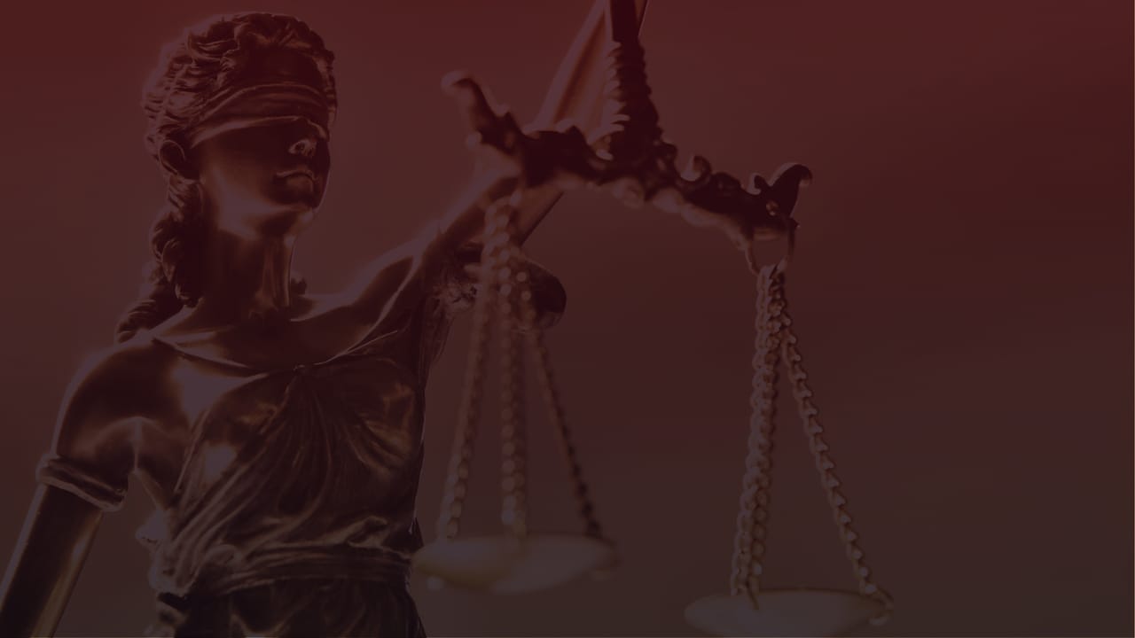 Atuação pautada no compromisso com a Justiça, na observância rigorosa da ética profissional e na escuta humanizada em cada demanda confiada ao nosso escritório.